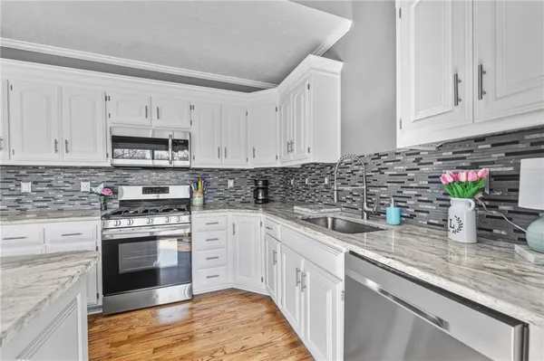 $539,900 | 5239 Catalina Street, Roeland Park, KS 66205