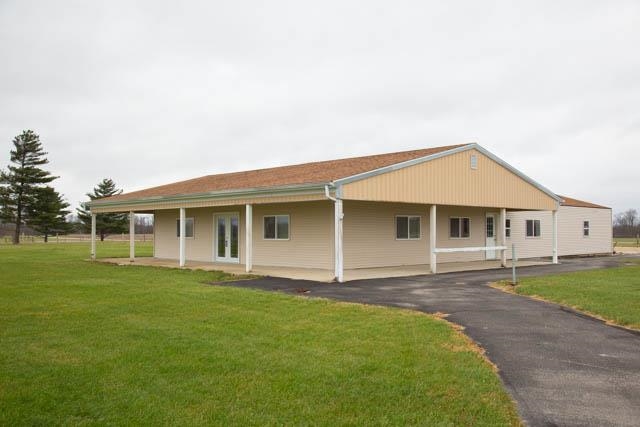 945 West Division Road Huntington, IN 46750 - Photo 1 of 15 Gallery Image 1