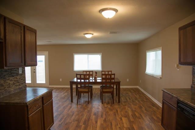 945 West Division Road Huntington, IN 46750 - Photo 4 of 15 Gallery Image 4