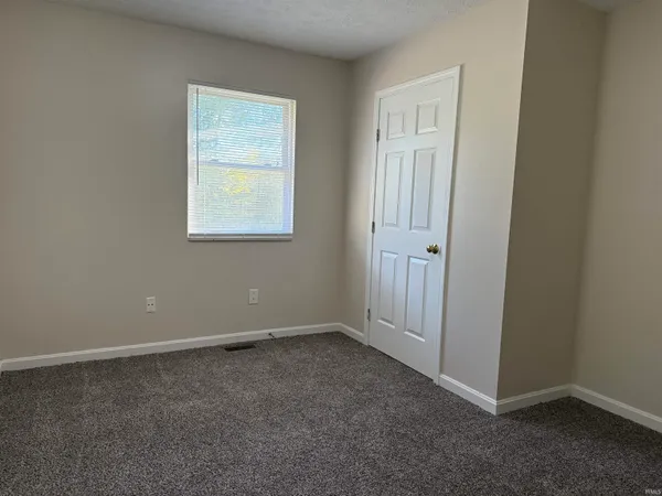 $899,000 | 101 Eastside Lane, Bedford, IN 47421