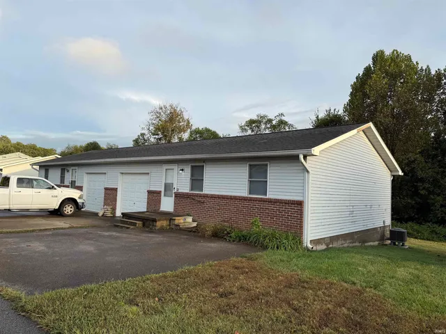 $899,000 | 101 Eastside Lane, Bedford, IN 47421