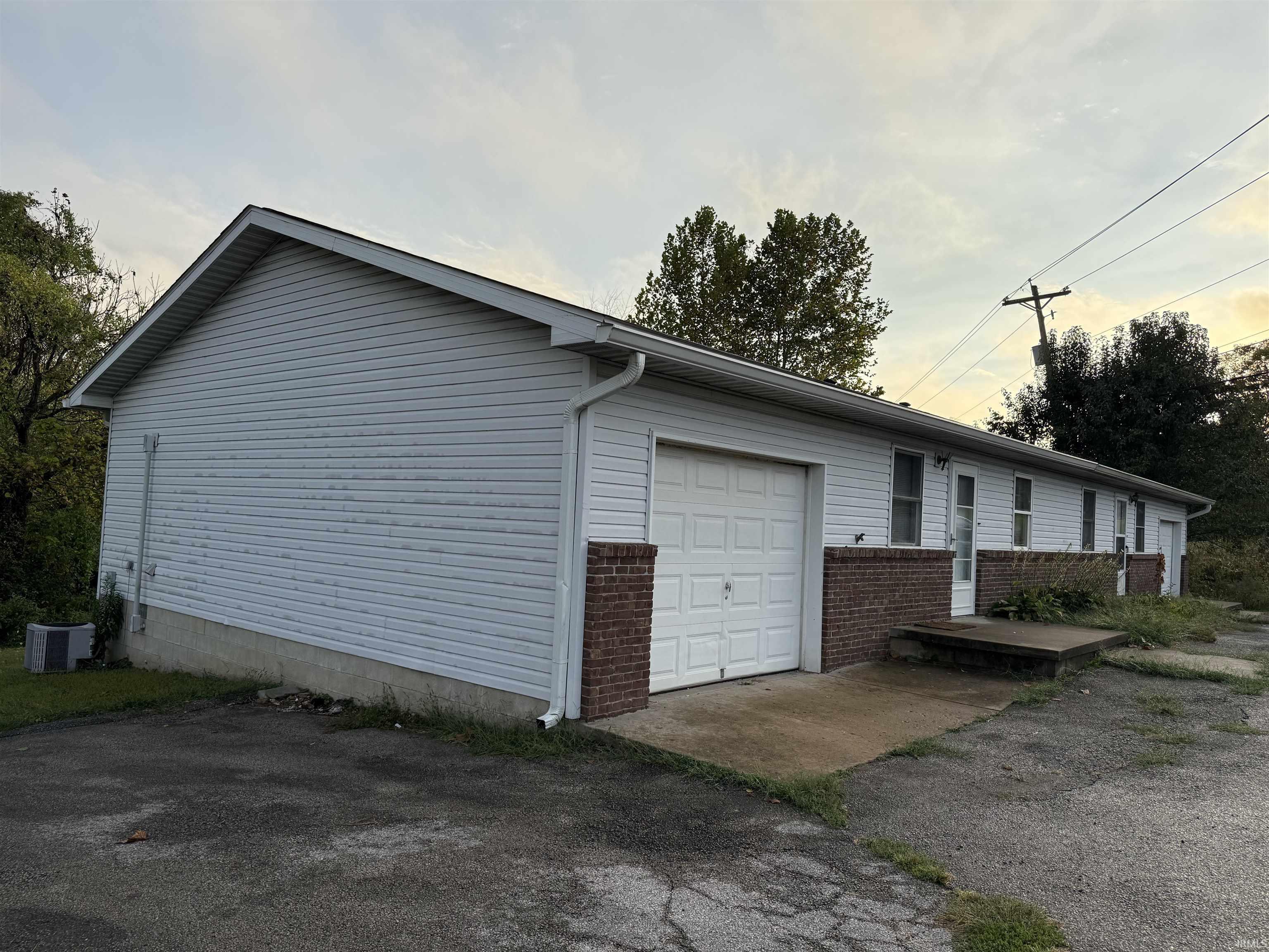 101 Eastside Lane Bedford, IN 47421 - Photo 7 of 15