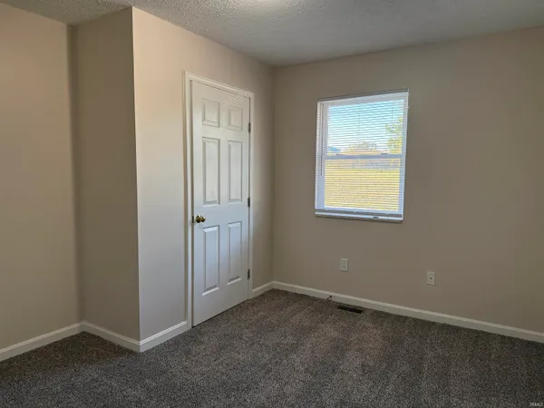 $899,000 | 101 Eastside Lane, Bedford, IN 47421