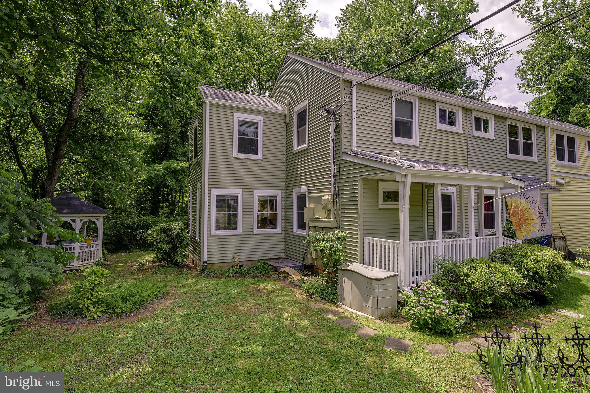 19 A Hillside Road Greenbelt, MD 20770 - Photo 4 of 37