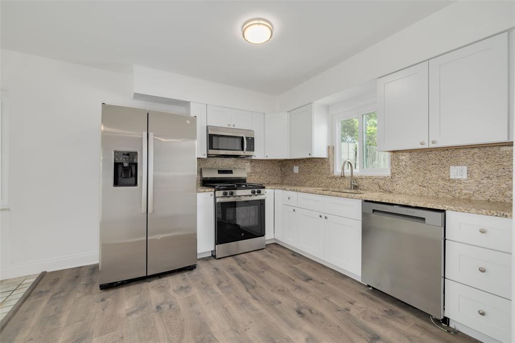 2120 23rd Street Southwest Largo, FL 33774 - Photo 9 of 27