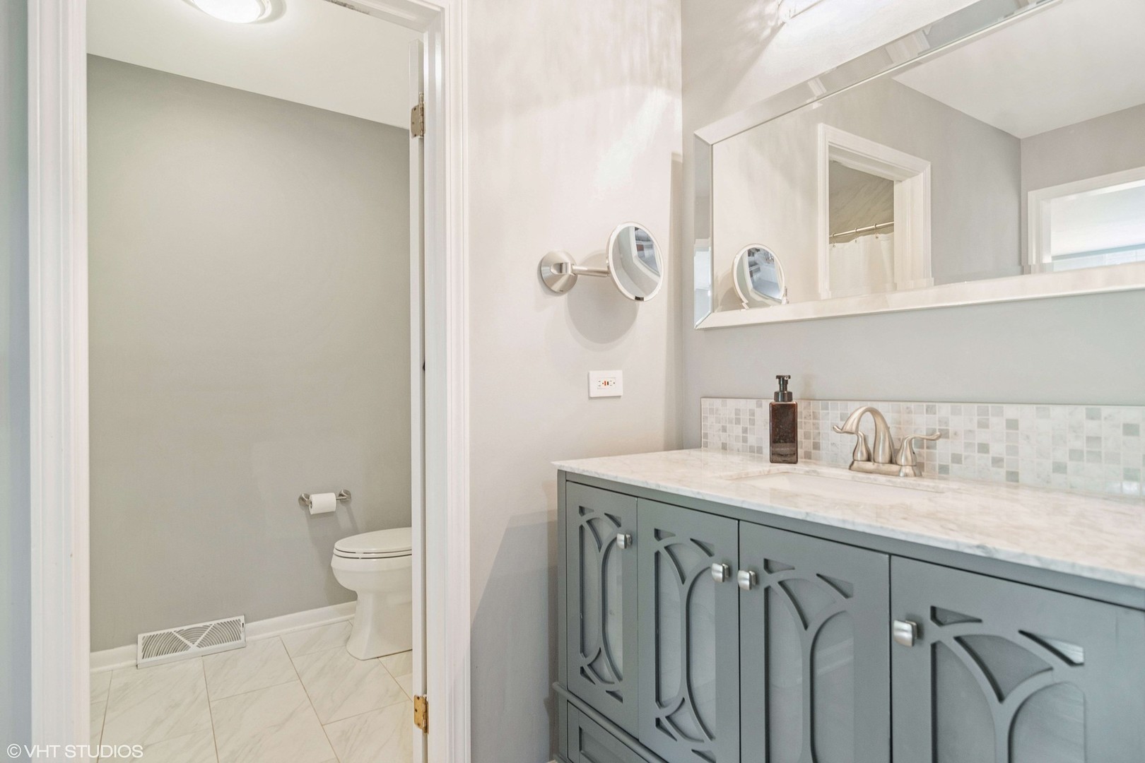 2317 Coach Road Long Grove, IL 60047 - Photo 17 of 34