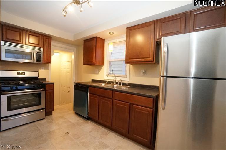 4149 Wyncote Road South Euclid, OH 44121 - Photo 10 of 25