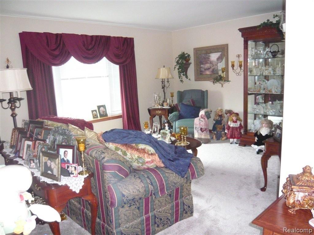 47650 Chrys Road Macomb, MI 48044 - Photo 9 of 19 CHRYS 062.JPG