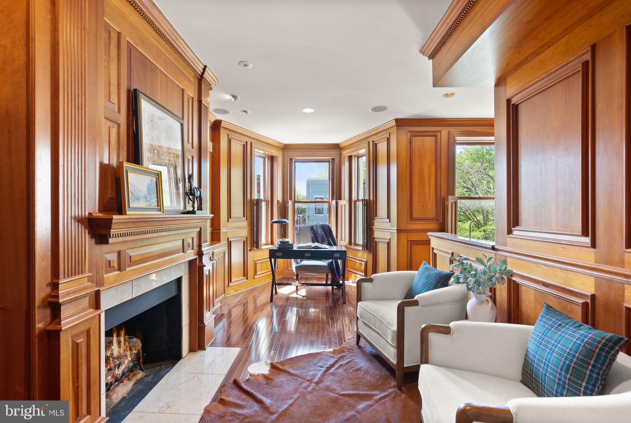 324 E Street Northeast Washington, DC 20002 - Photo 13 of 28 Second Floor Library with Wet Bar