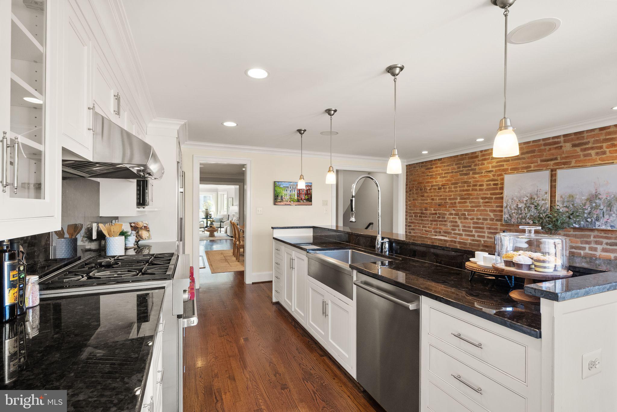 324 E Street Northeast Washington, DC 20002 - Photo 9 of 28 Kitchen