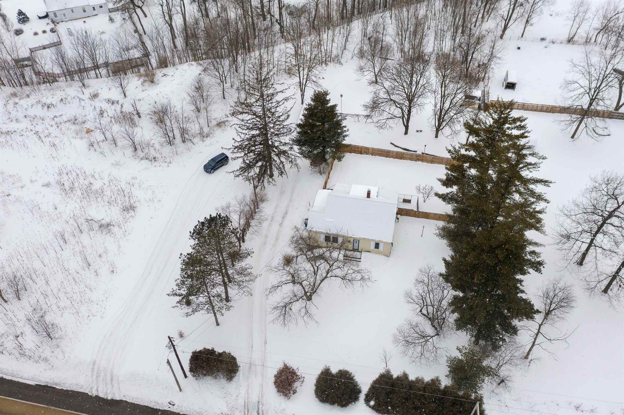 2131 Hillegas Road Fort Wayne, IN 46808 - Photo 3 of 22