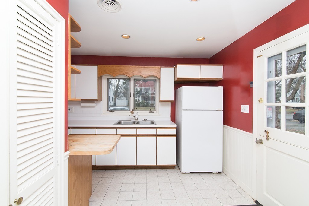 29 Longfellow Road Natick, MA 01760 - Photo 19 of 26