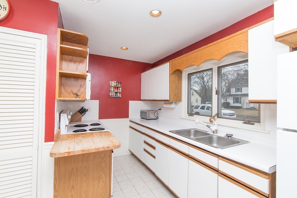 29 Longfellow Road Natick, MA 01760 - Photo 21 of 26