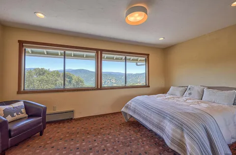 $1,925,000 | 31485 Vía Las Rosas, Carmel Valley, CA 93924