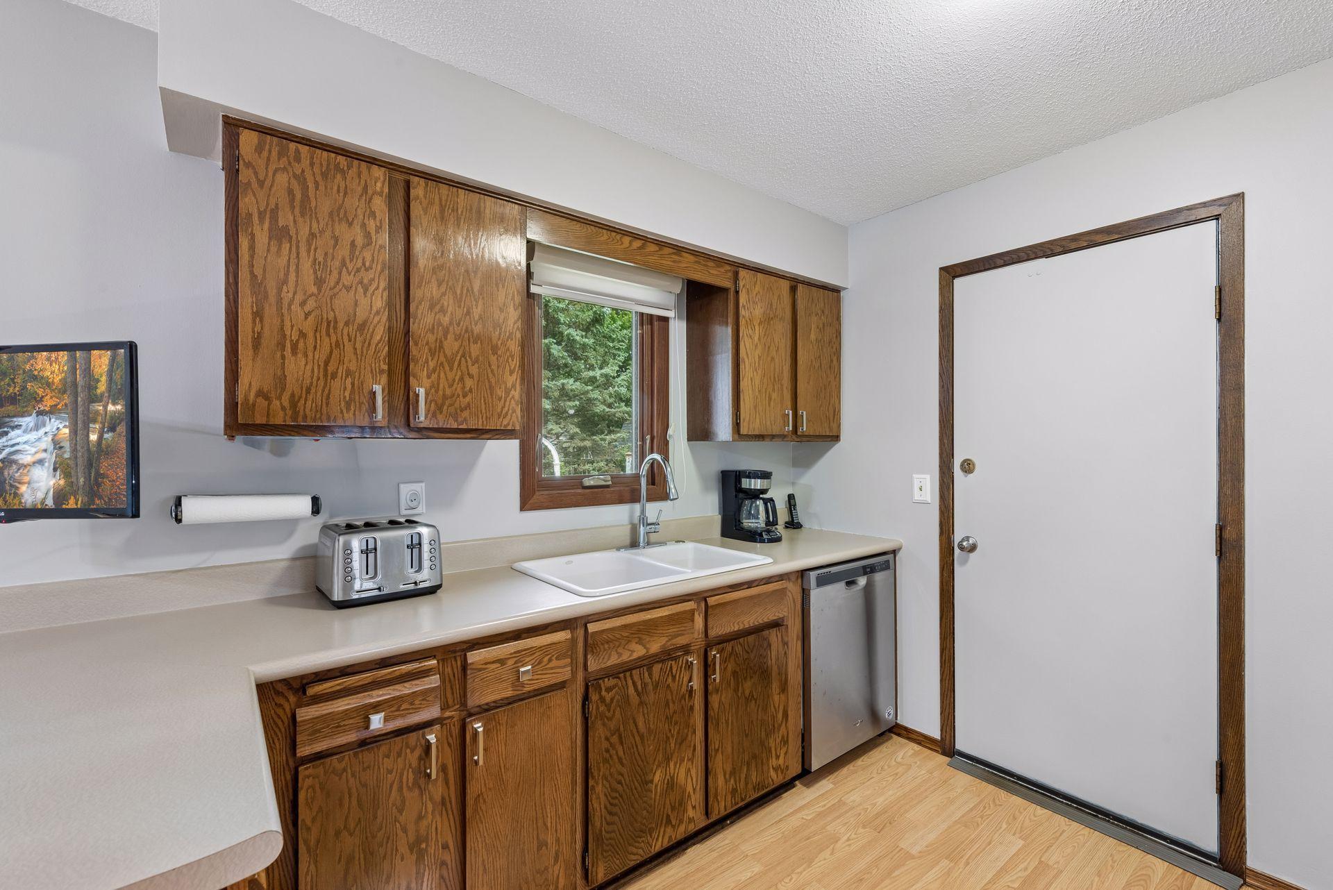 6966 Inskip Avenue South Cottage Grove, MN 55016 - Photo 10 of 44