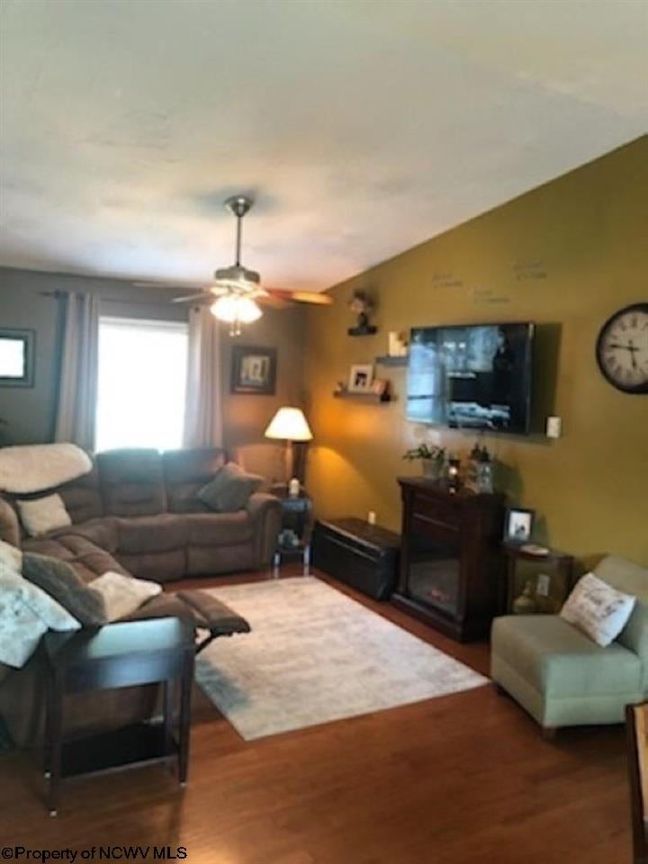 405 Hartzell Street Rivesville, WV 26588 - Photo 6 of 21 Gallery Image 6