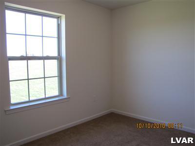 212 East Dell Road Bath, PA 18014 - Photo 13 of 24 an empty room with a window