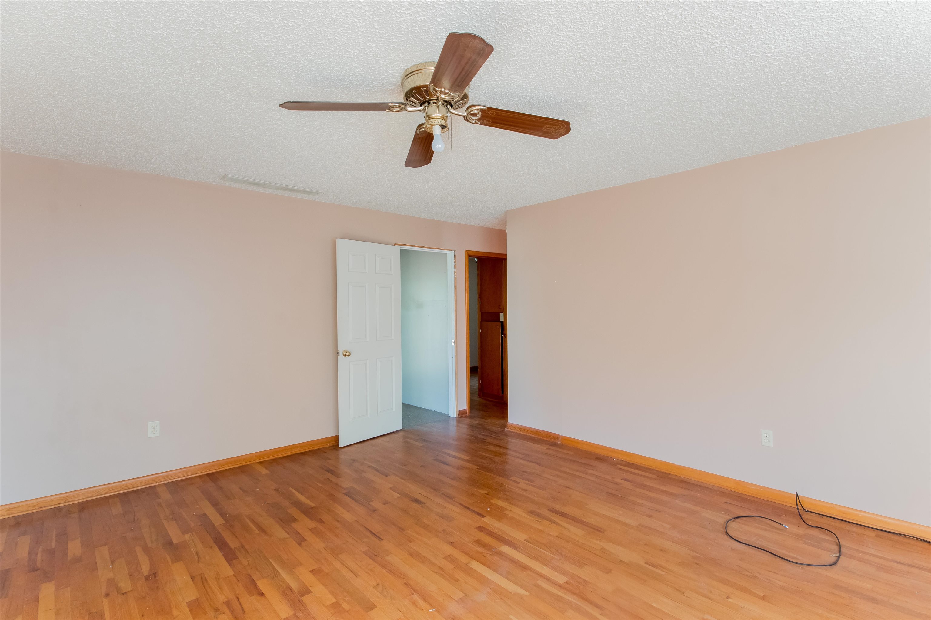 750 West Sherman Avenue Kingman, KS 67068 - Photo 16 of 24