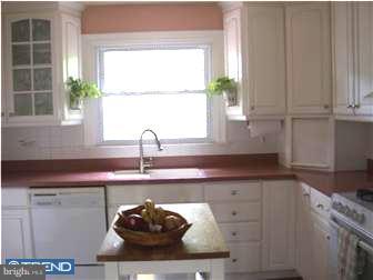2000 Surrey Road Oreland, PA 19075 - Photo 4 of 12 Kitchen