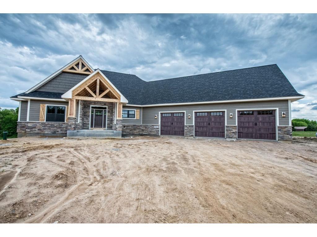 906 Chippewa Path Hudson, WI 54016 - Photo 2 of 18 Gallery Image 2