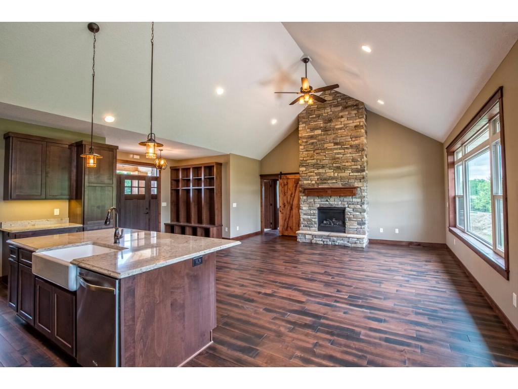 906 Chippewa Path Hudson, WI 54016 - Photo 6 of 18 Gallery Image 6