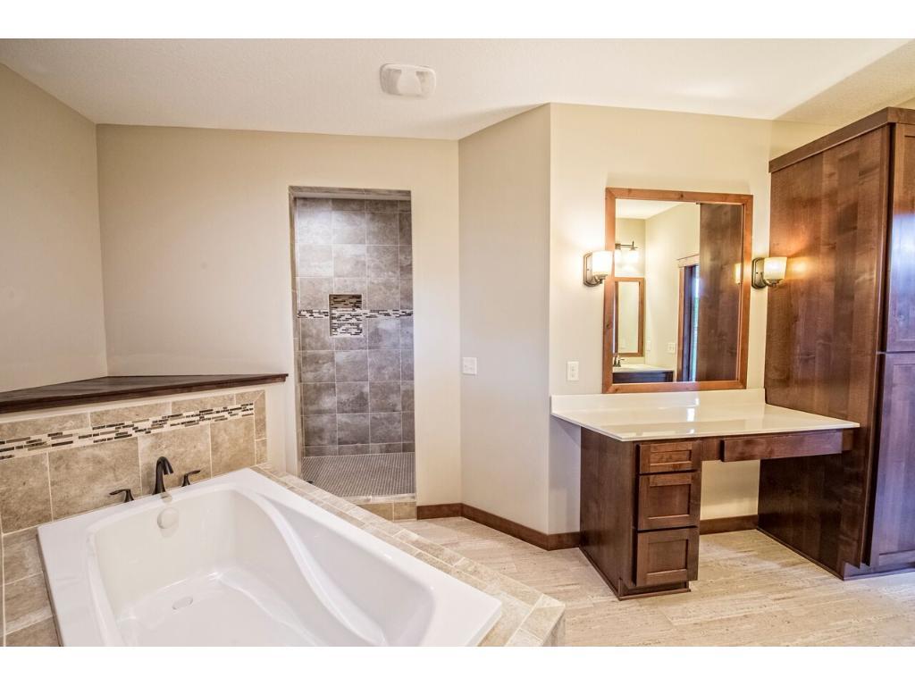 906 Chippewa Path Hudson, WI 54016 - Photo 10 of 18 Gallery Image 10
