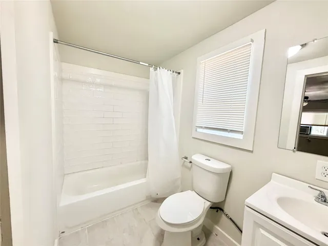 $1,795 | 5330 Wellington Drive, Austin, TX 78723