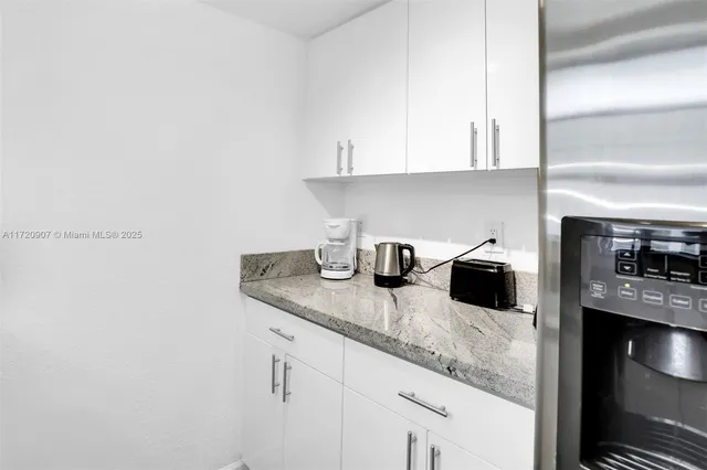 $315,000 | 1732 Meridian Avenue, Unit 202, Miami Beach, FL 33139