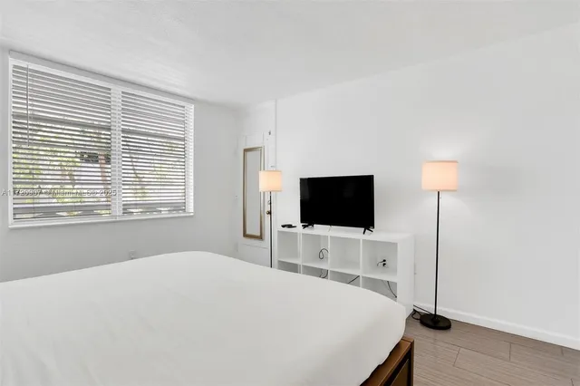 $315,000 | 1732 Meridian Avenue, Unit 202, Miami Beach, FL 33139