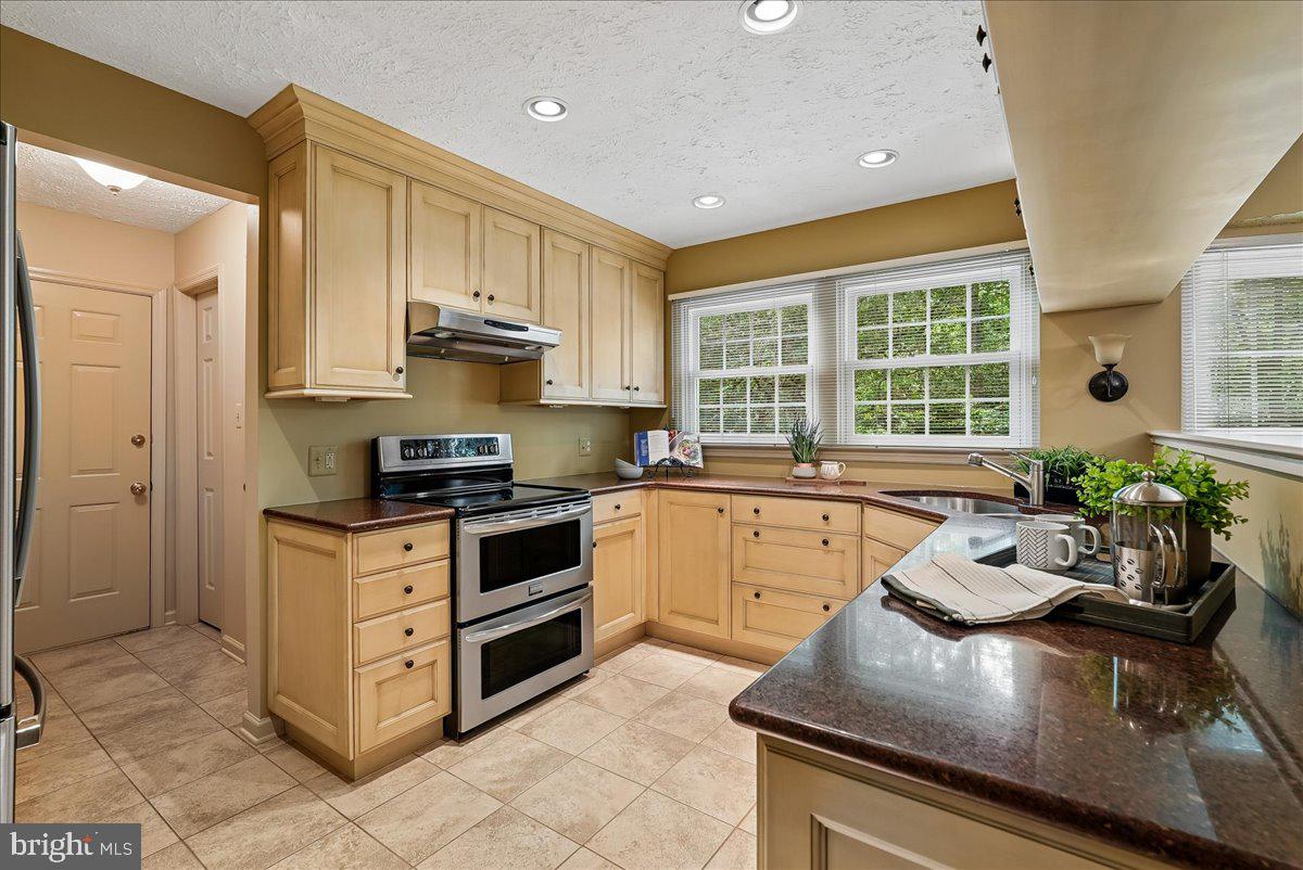 12651 Thunder Chase Drive Reston, VA 20191 - Photo 14 of 60
