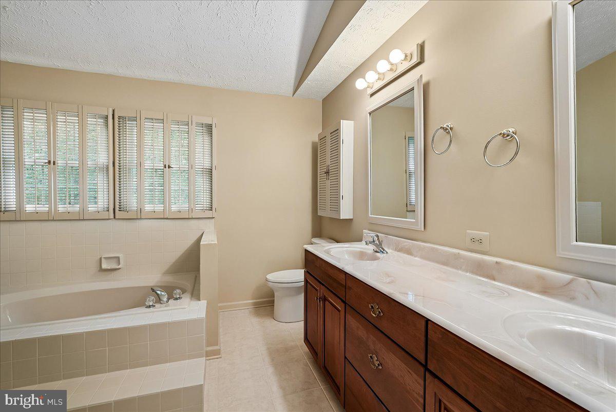 12651 Thunder Chase Drive Reston, VA 20191 - Photo 30 of 60
