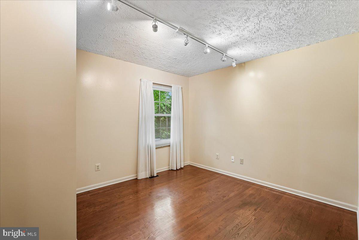 12651 Thunder Chase Drive Reston, VA 20191 - Photo 35 of 60