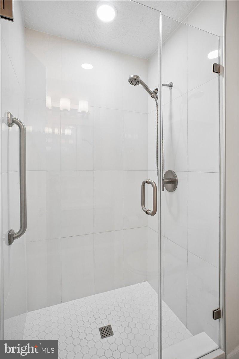 1877 Post Oak Trail Reston, VA 20191 - Photo 27 of 52