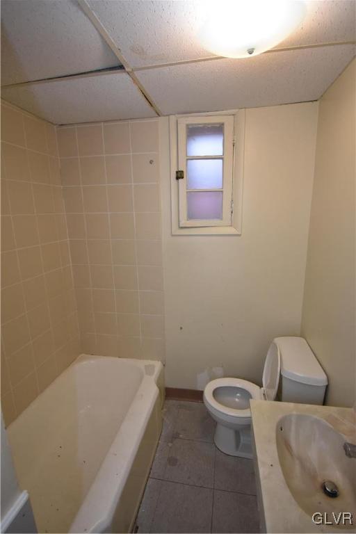 43 South Warren Street Easton, PA 18042 - Photo 12 of 13 a bathroom with a toilet and sink