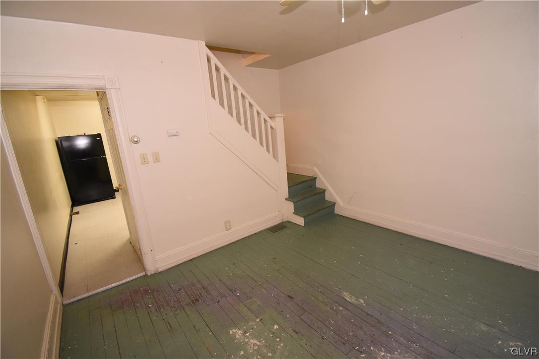43 South Warren Street Easton, PA 18042 - Photo 8 of 13 a view of a hallway with entryway