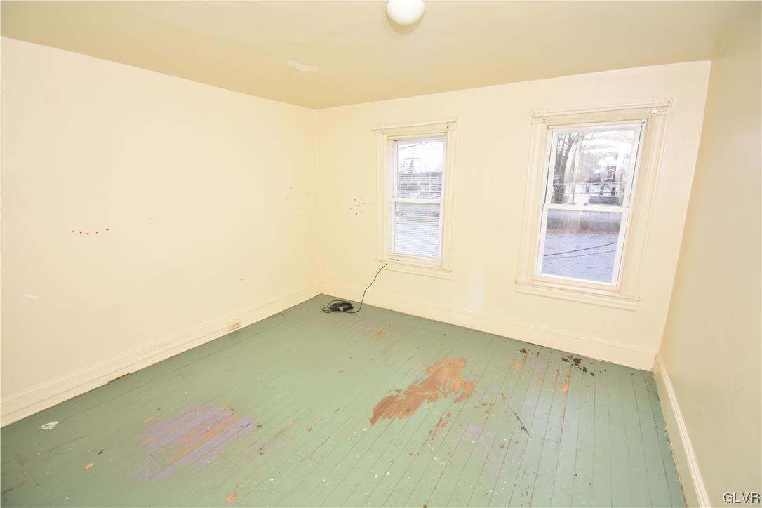 43 South Warren Street Easton, PA 18042 - Photo 9 of 13 an empty room with a window
