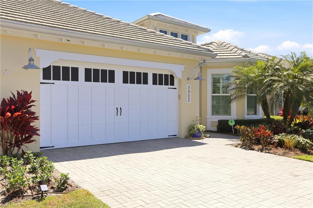 5962 Haiti Drive Naples, FL 34113 - Photo 2 of 48