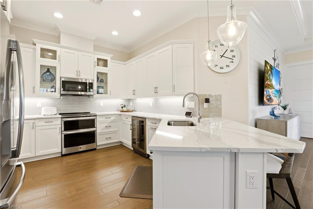 5962 Haiti Drive Naples, FL 34113 - Photo 8 of 48