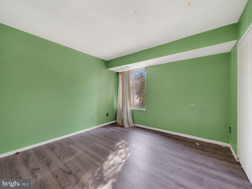 9635 White Acre Road, Unit B2 Columbia, MD 21045 - Photo 26 of 31 a view of room with window and entryway