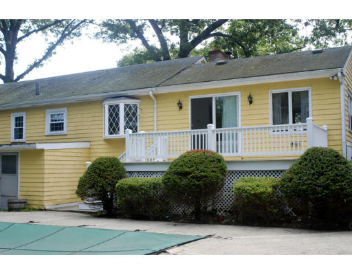 21 Anna Road Woburn, MA 01801 - Photo 4 of 24