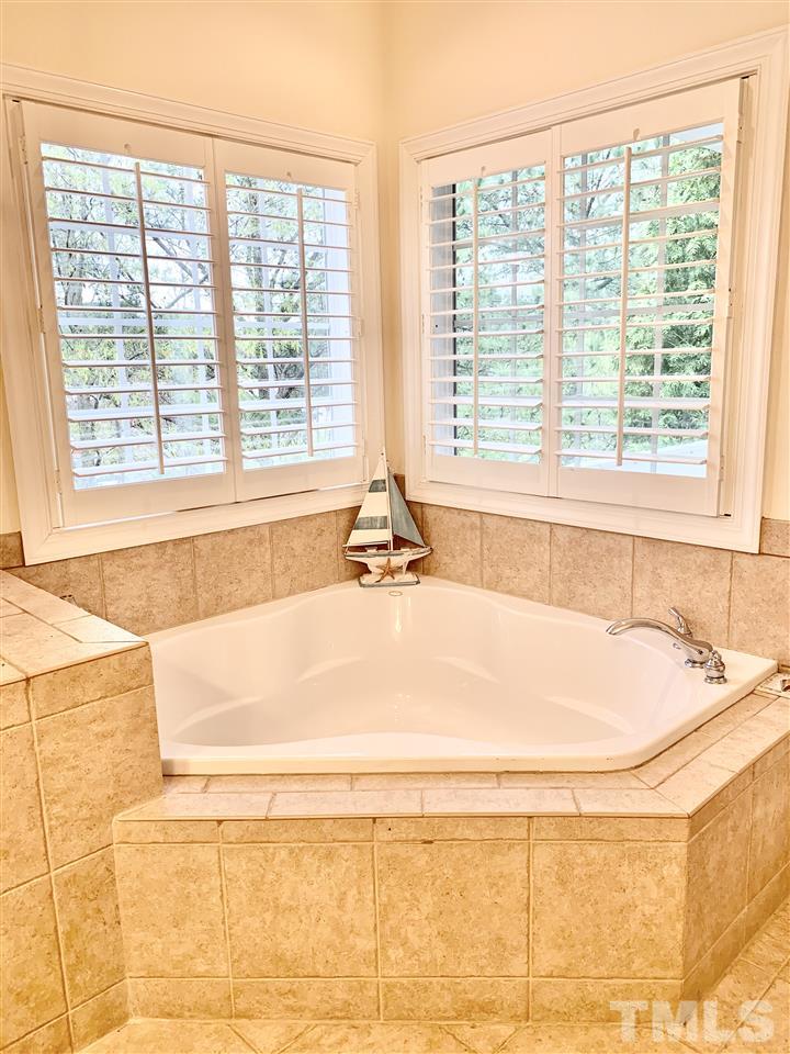 4126 Earl Grey Court Raleigh, NC 27612 - Photo 14 of 29