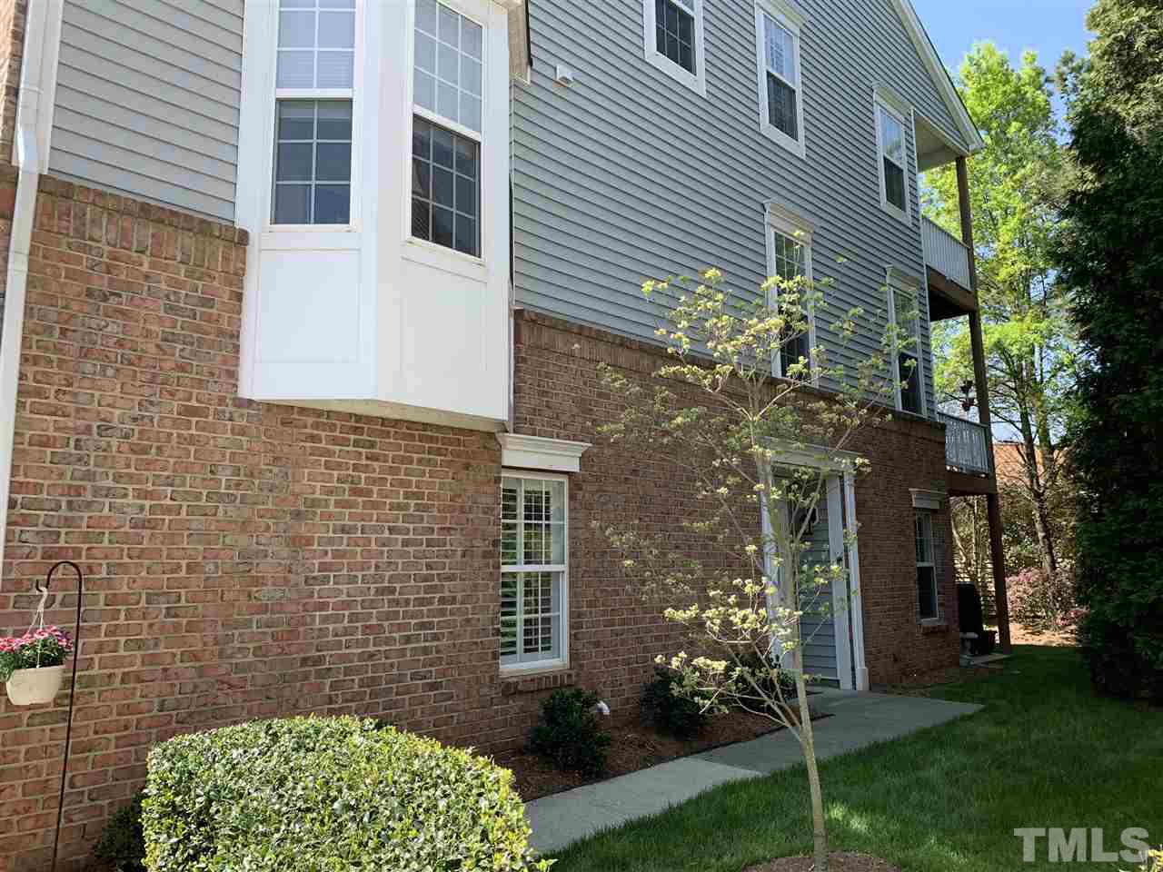 4126 Earl Grey Court Raleigh, NC 27612 - Photo 3 of 29