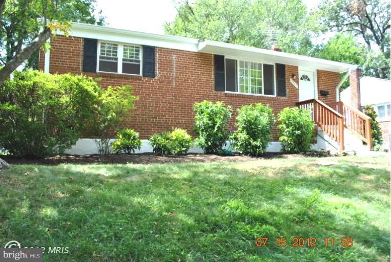2904 Harris Avenue Silver Spring, MD 20902 - Photo 2 of 17 a front view of a house with a yard