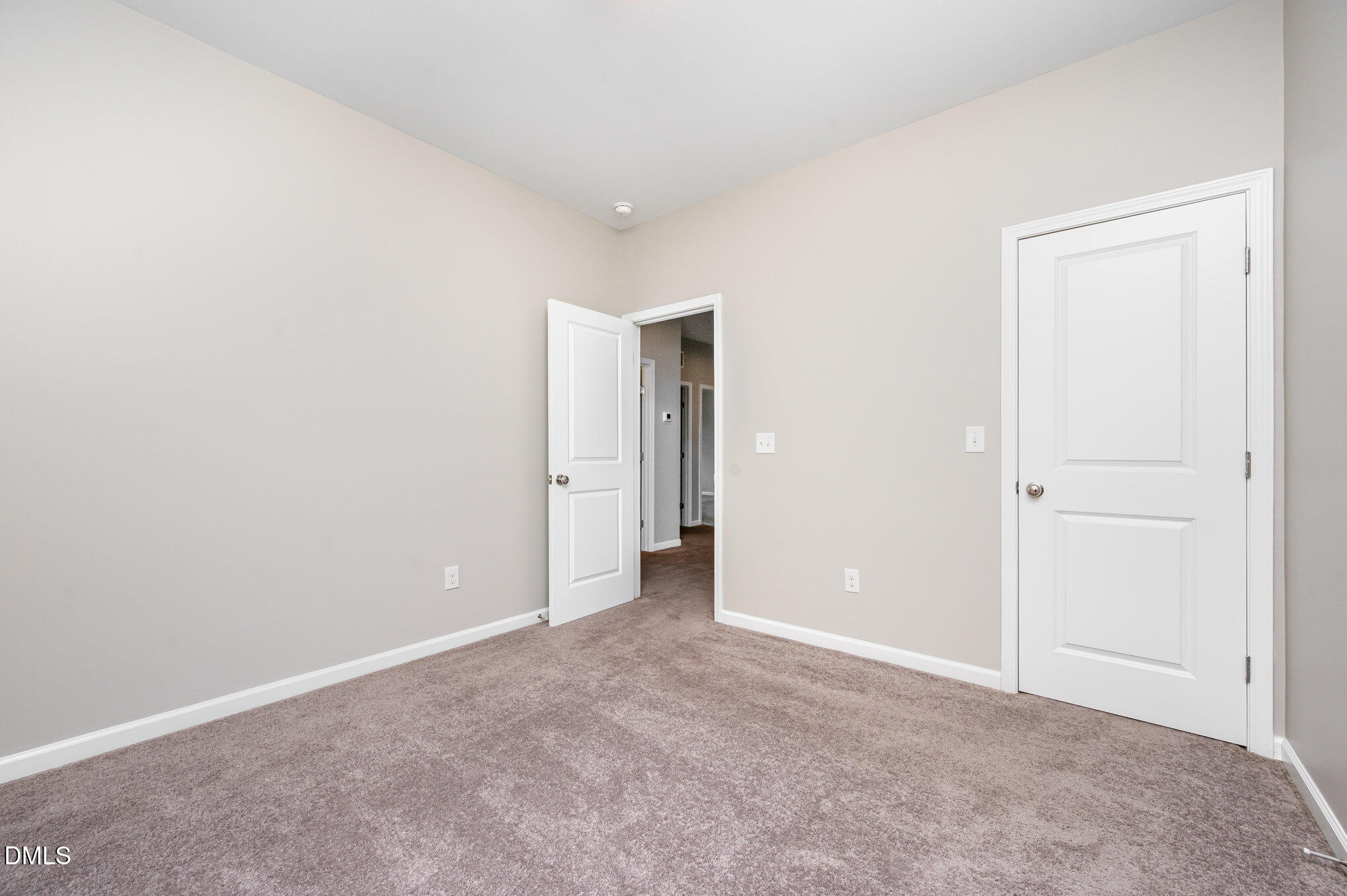 18 Dover Ridge Court Chapel Hill, NC 27517 - Photo 31 of 40 an empty room with an entryway