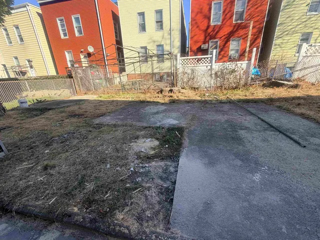 $3,500 | 124 Winfield Avenue, Unit 1, Jersey City, NJ 07305