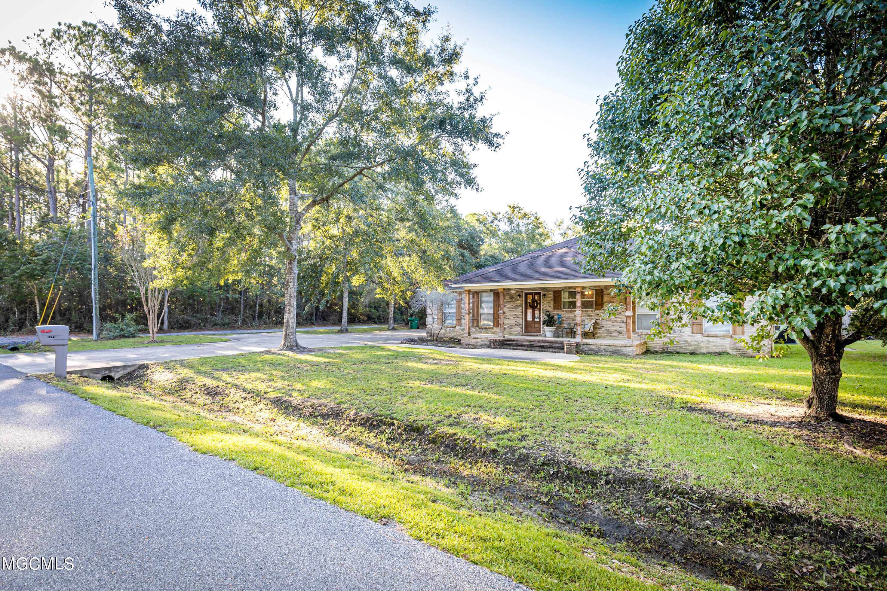 7701 Joe Fountain Road Ocean Springs, MS 39564 - Photo 5 of 79 IMG_3780