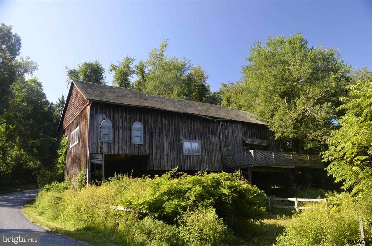 900 Snyder Corner Road Red Lion, PA 17356 - Photo 1 of 20