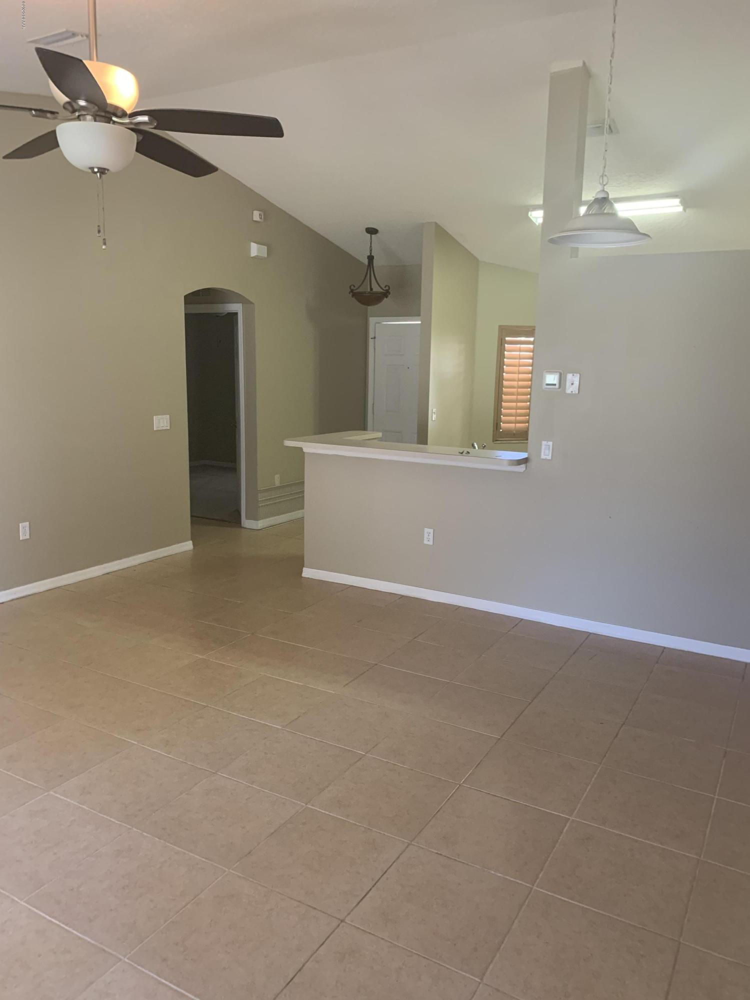101 Bluestem Circle Daytona Beach, FL 32117 - Photo 10 of 13 Living Room