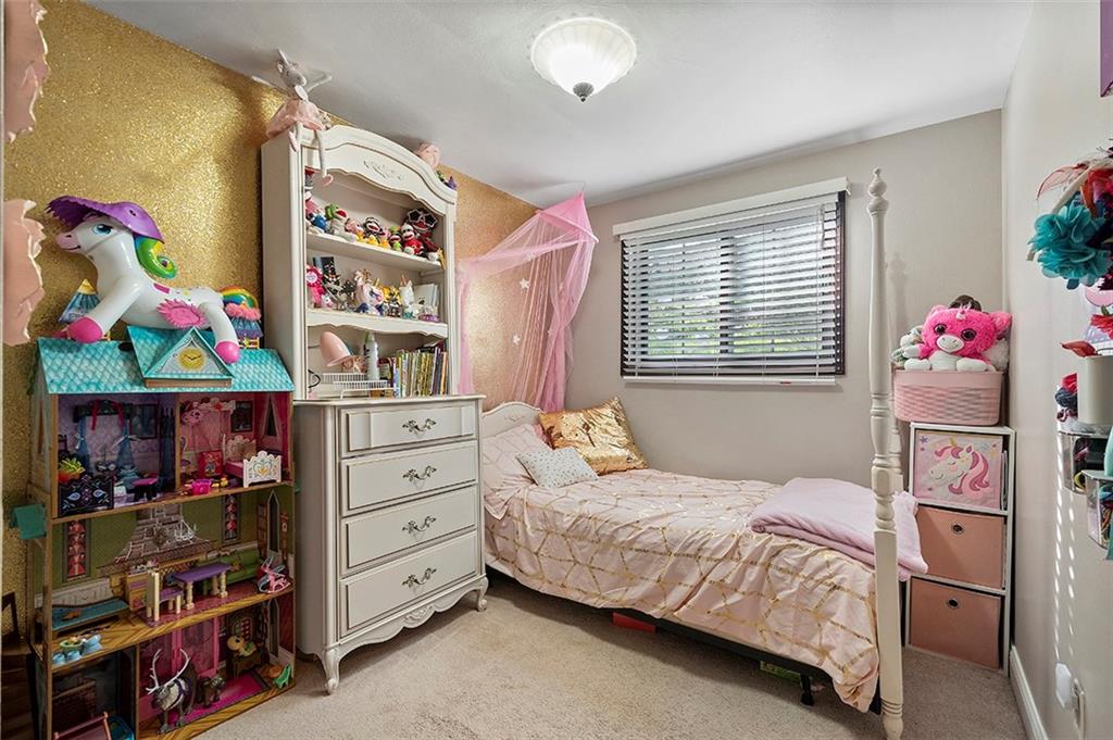204 Olympic Road Pittsburgh, PA 15236 - Photo 22 of 25 Gallery Image 22