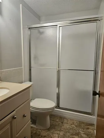 $2,000 | 2700 Bayshore Boulevard, Unit 2B, Dunedin, FL 34698